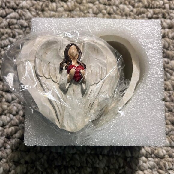 Hodao Angel Gift Sculpted Keepsake Box - Brand New - Picture 1 of 3